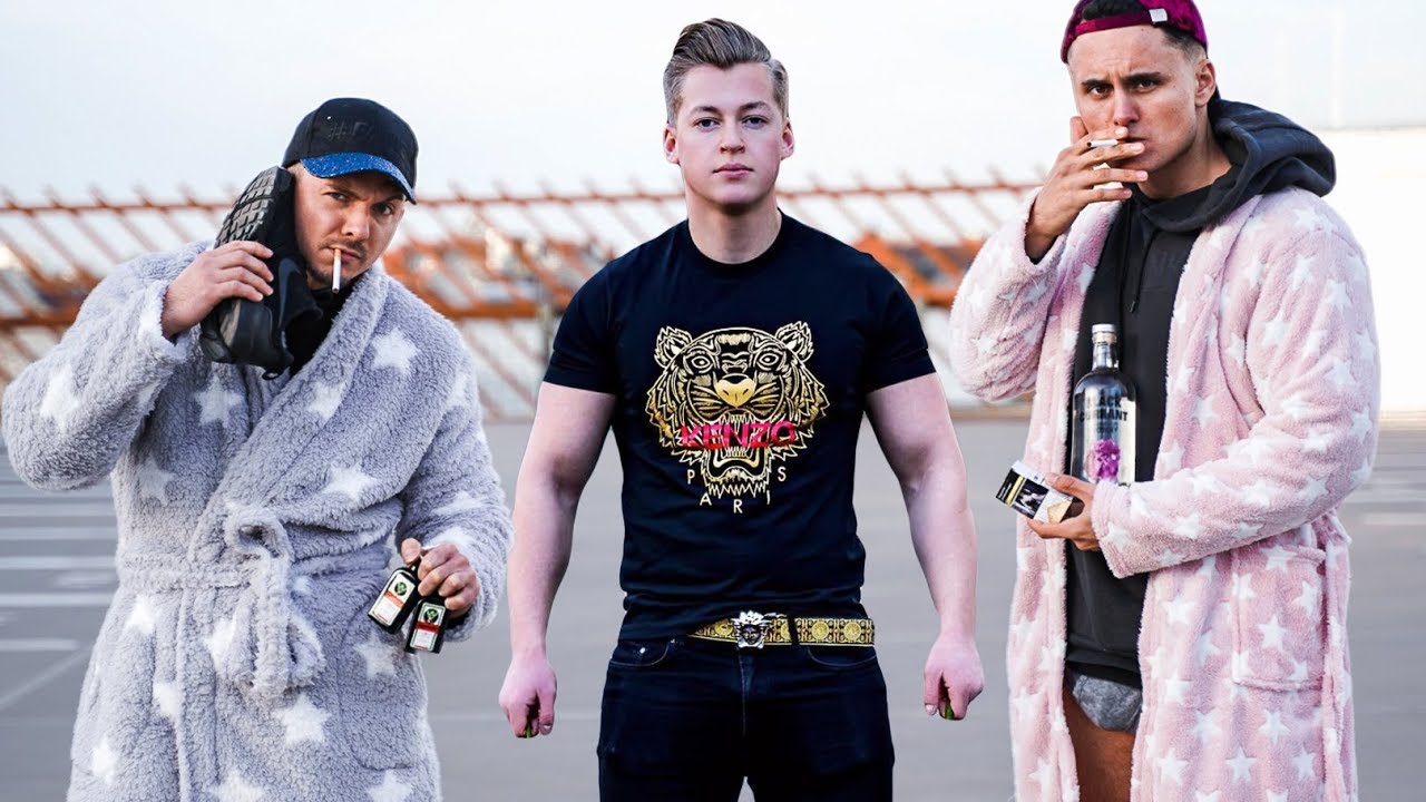 WIR ERNÄHREN UNS 1 TAG LANG WIE RON BIELECKI (und trinken wie er) I The Franklin mit Fitnessoskar