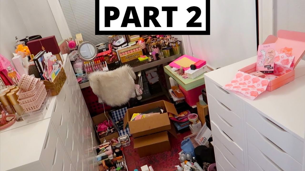 REORGANIZING MY ENTIRE MAKEUP ROOM! PART 2 - VLOGMAS DAY 16