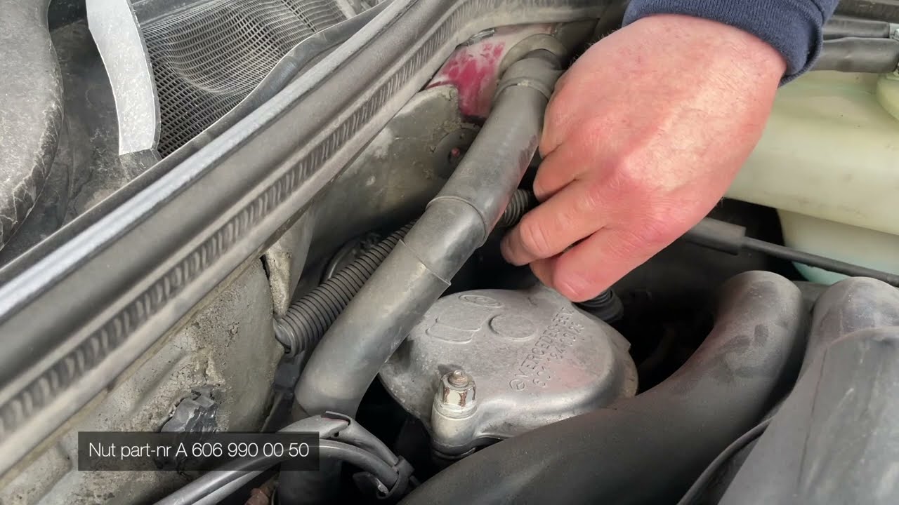 Mercedes W124 | Engine Oil & Filter Change OM605