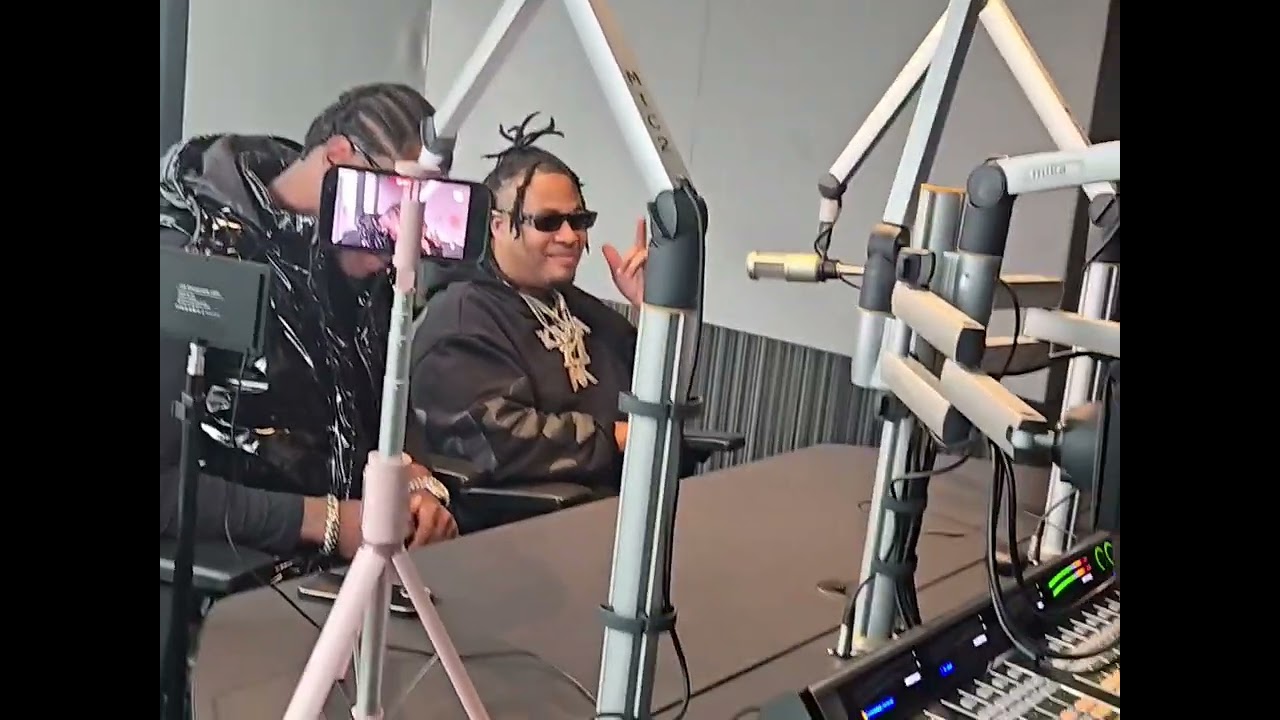 Hollywood Smooth and King Akada debut "Bed Rockin" on 97.9 The Beat (Part 3) 
