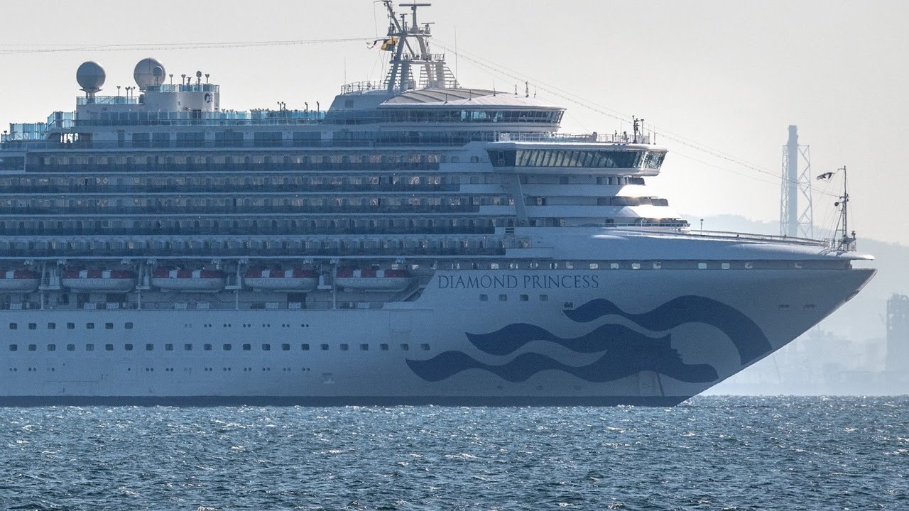 &lsquo;We are confined to our rooms': Australian passenger speaks from quarantined ship