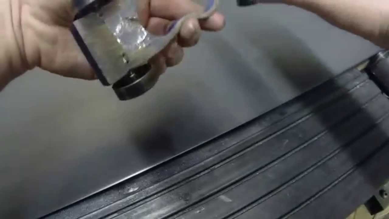 How to Apply Pinewood Derby Graphite Break In Derby Dust&reg; Dry Lube Application - Derby Dust