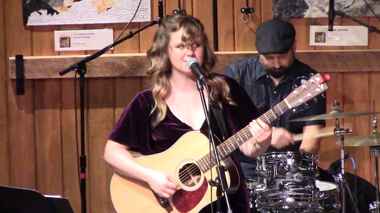 Live from Barns of Rose Hill: Melissa Wright sings Patsy Cline