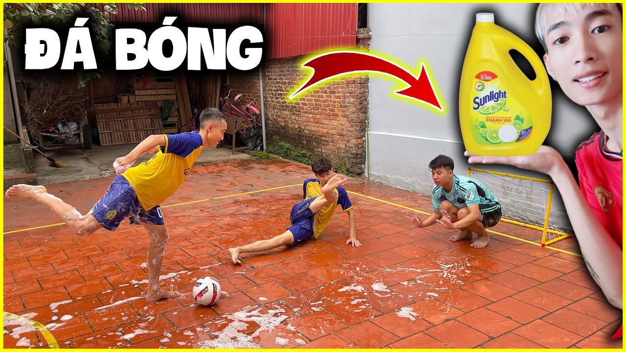 Đức Mõm | Trận Đá Bóng Trên Nước Xà Phòng, Giải Thưởng 5 Triệu !!!