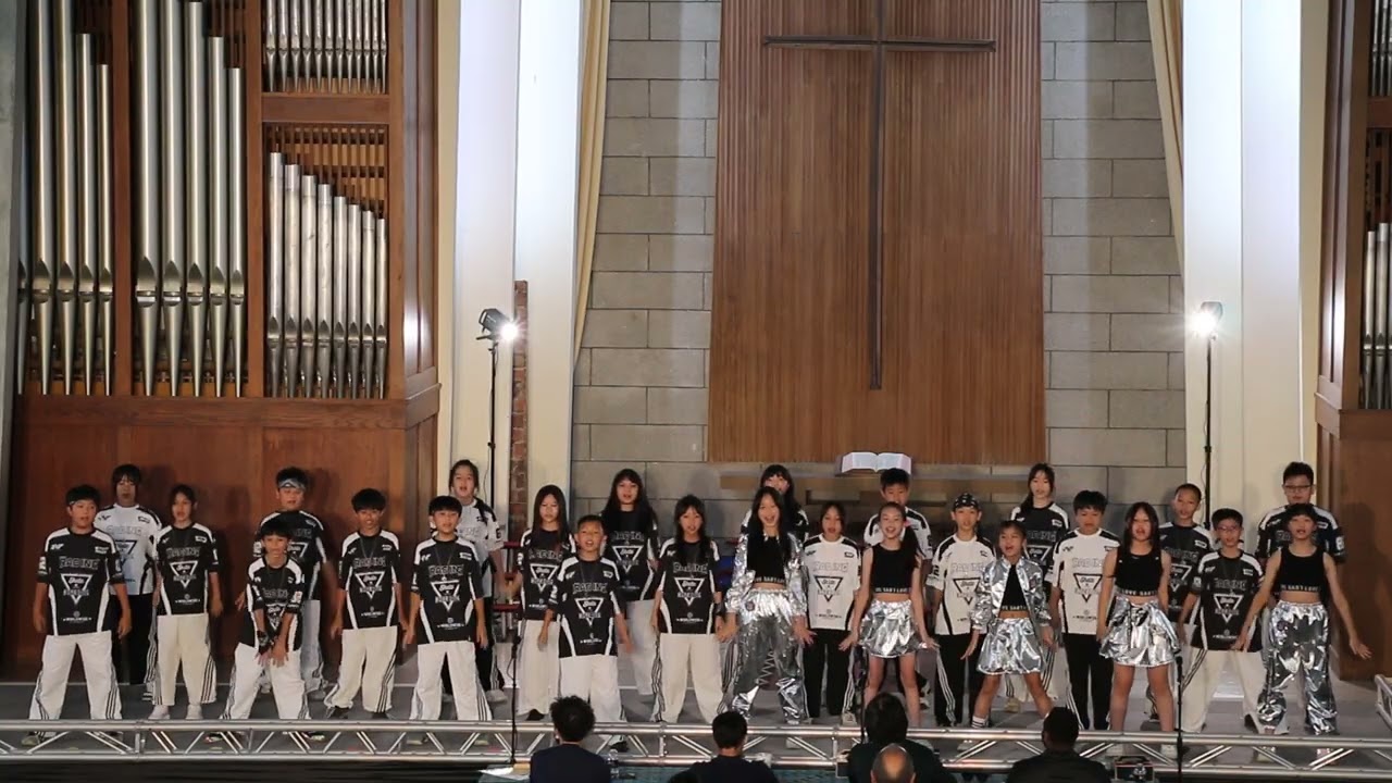 2025純德小學英語歌唱比賽五年愛班Footloose/ Live While We’re Young
