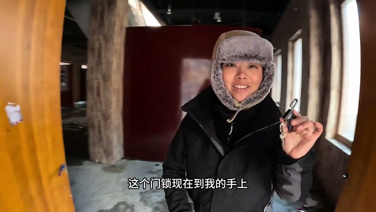 騎行西藏入住豪華廢棄房，正高興時房東回來了