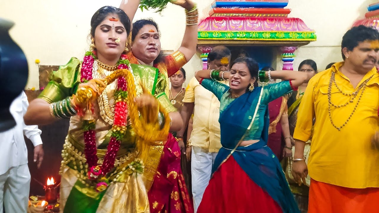 jogini nisha kranthi sigam 2021 | yellamma patnalu | Lal Darwaza Mahankali Temple Bangaru Bonam 2021