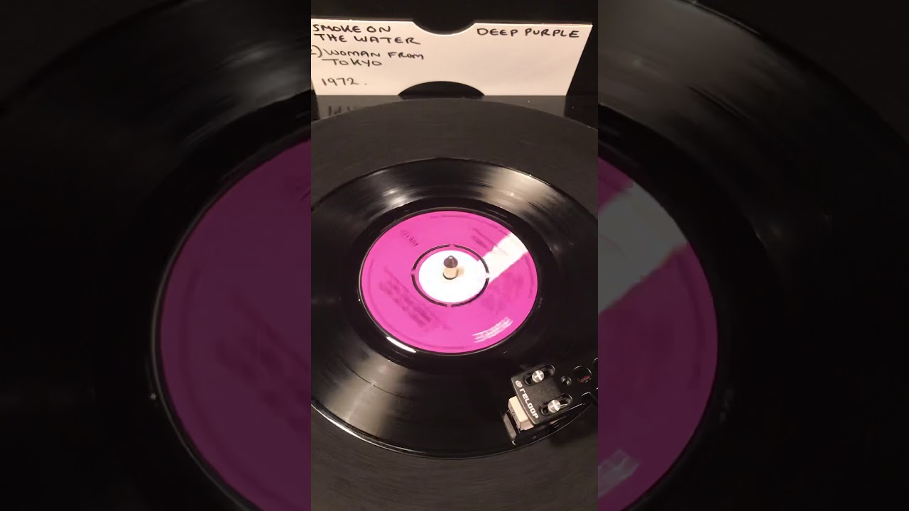 Deep Purple- Smoke On The Water ( Vinyl 45 ) From 1972 .