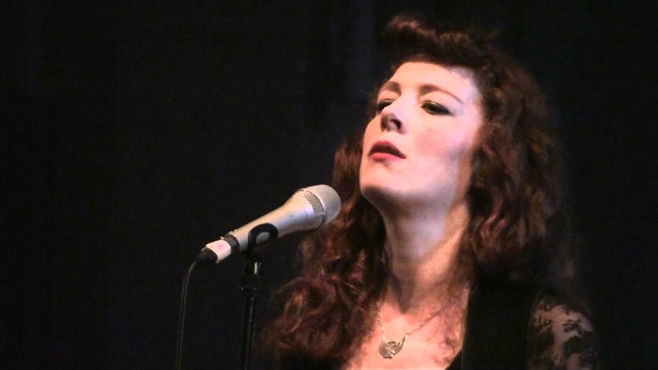Melissa Auf der Maur, 