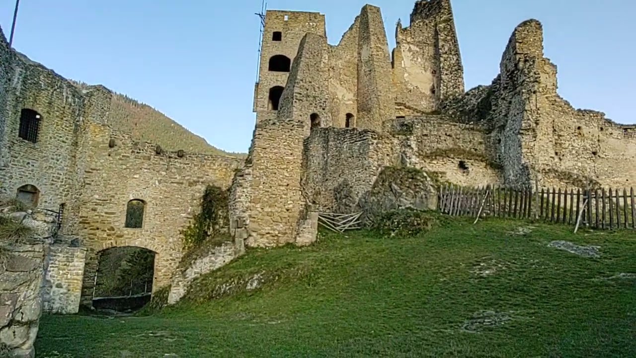 Hrad Likava, vn&uacute;torn&yacute; are&aacute;l