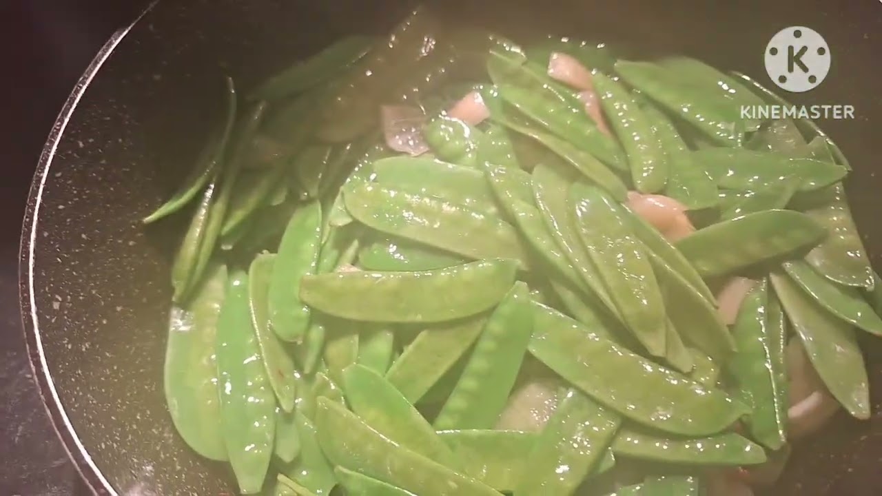กุ้งผัดถั่วลันเตาซอสน้ำมันหอยรสแซบ