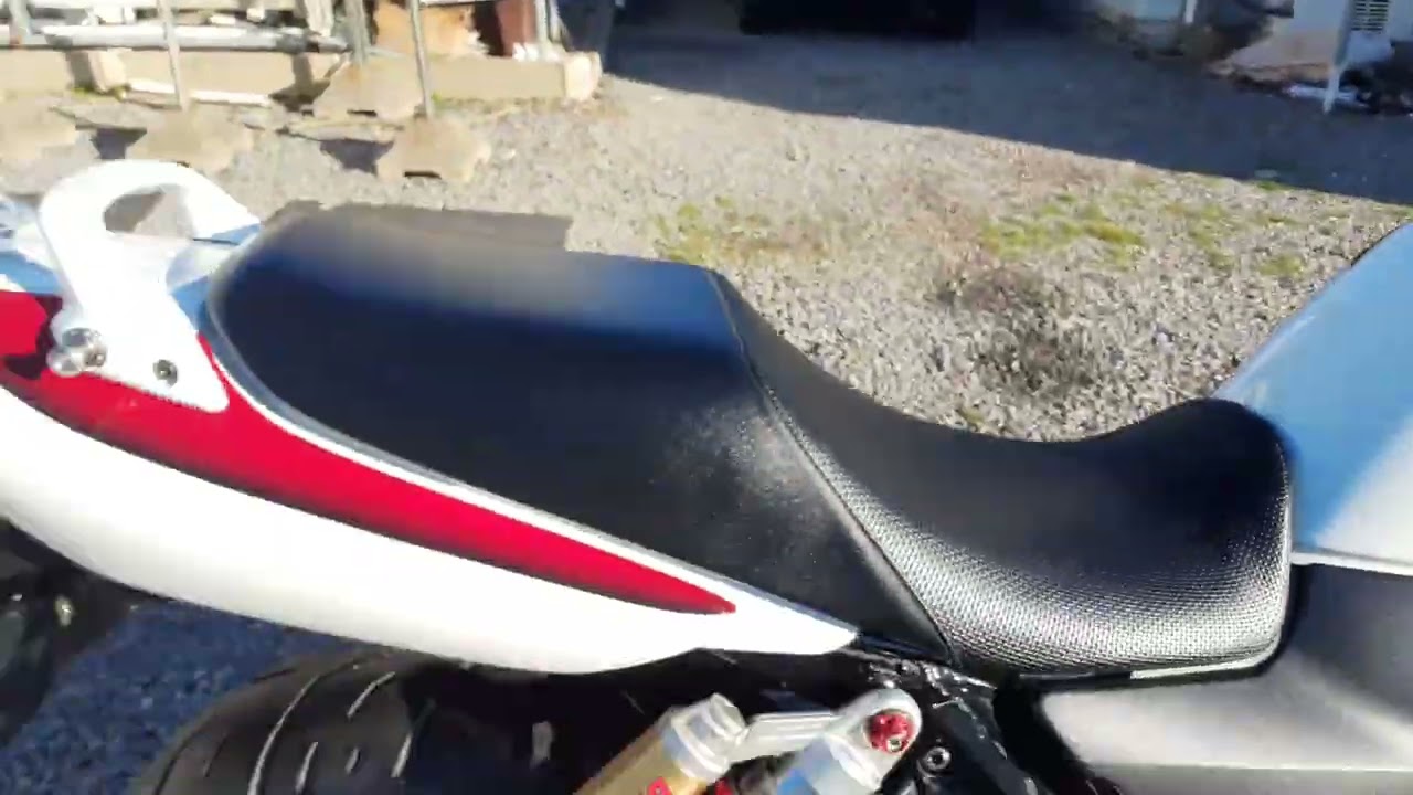 車両 CB1300SF 白赤黒　エンジン始動（前編）　アイドリング　ふけ上がり　電動ファン　確認動画