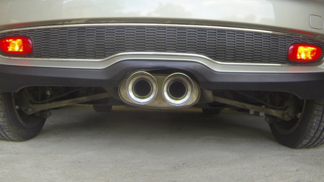 R56 w/JCW Tuning Kit + Cat-less Downpipe and JCW Exhaust System. Cold Start and Revs with some Pops