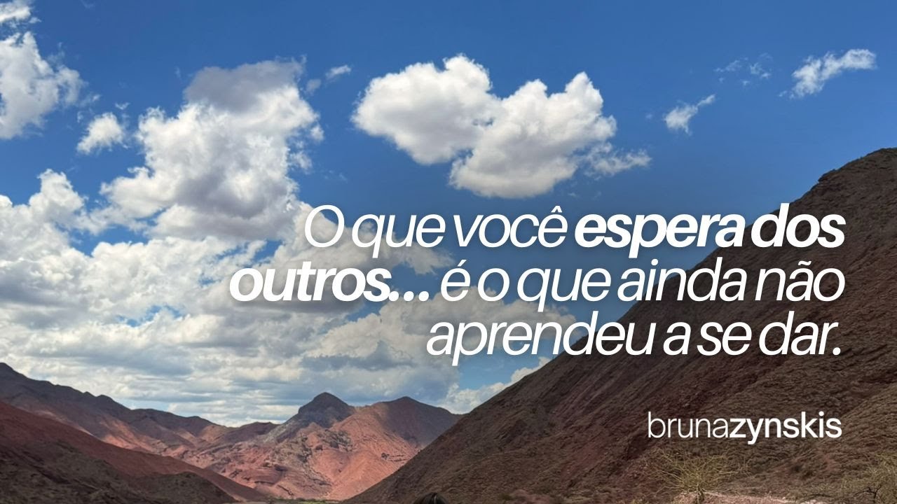 O que você cobra dos outros… revela exatamente o que você ainda não sabe oferecer a si mesma
