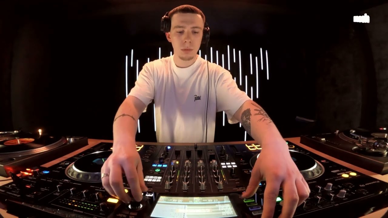 BackDoorBeats Residents Takeover w⁄ Gabe H + Jay Kilka  – 2026-02-09 – Mesh Radio – Part 2