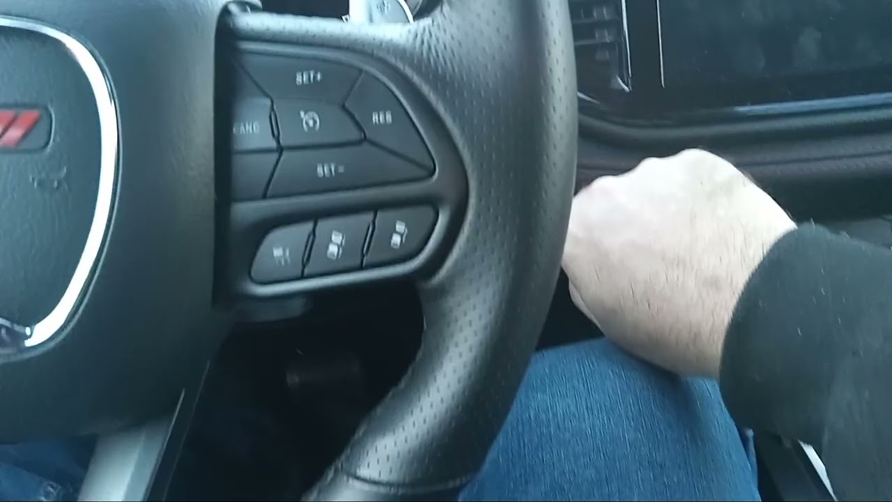 Получение PIN-кода и программирование нового брелока на Dodge Durango RT 2025 года с помощью Jscan.