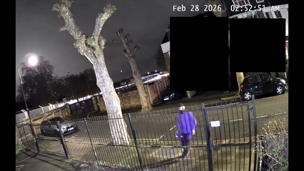 Hooded man sw6
