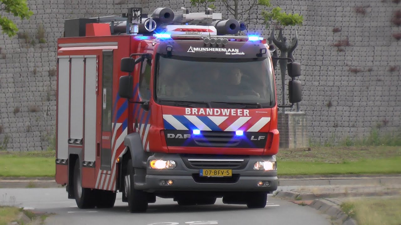 Brandweer Mijnsherenlaan 17-3431 AL441 met spoed naar een afhijsing in Barendrecht + spoedretour