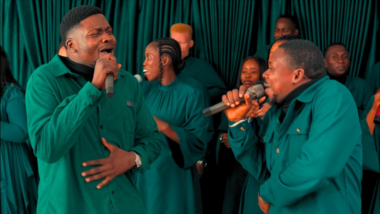 Holy Ghost Dey My Side | OFFICIAL Live Performance Music Video | Refiners Singers