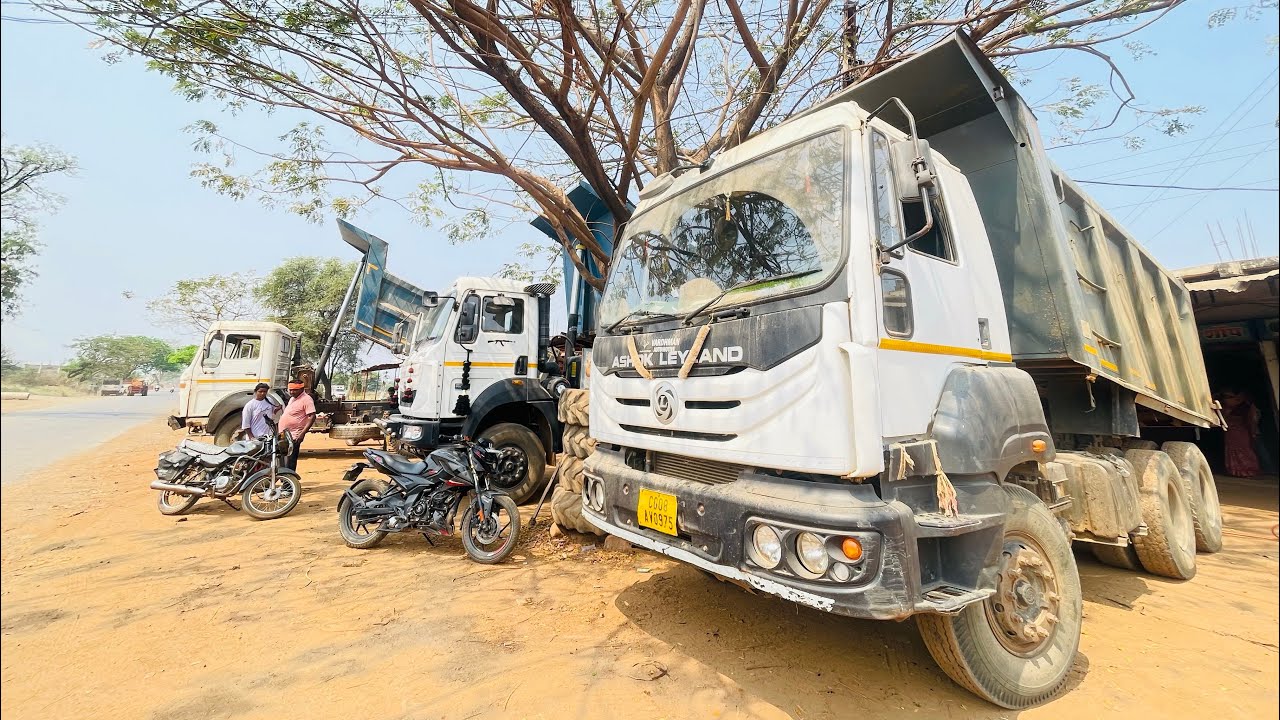 New truck works for sans pension and truck loading works in mud and JCB new machine 3dx eco expert 