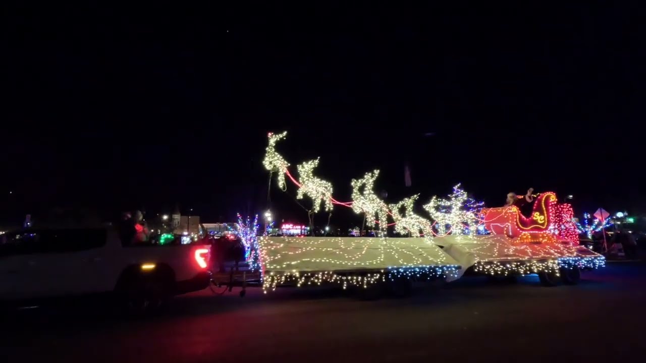 Kaden attends the Carbondale Christmas Parade / 2024