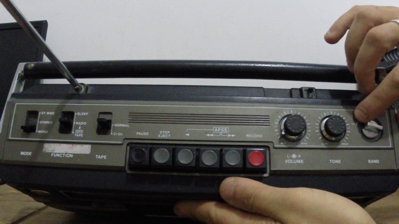 SHARP GF-8080 Radio-Tape Recorder (1977) Ghettoblaster