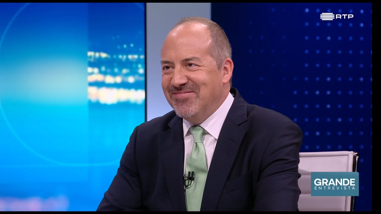 Entrevista do Governador Álvaro Santos Pereira ao programa Grande Entrevista da RTP Notícias