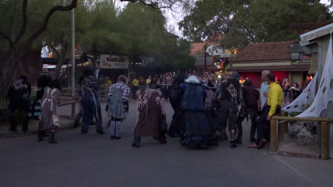 Knotts Scary Farm Opens.9-22-16