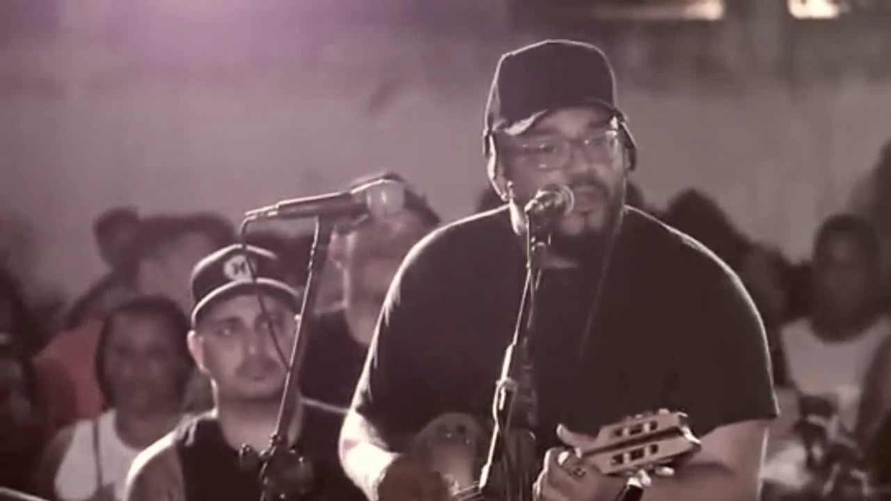 TIEE CANTA BATUCADA BOA - Pagode do Tiee