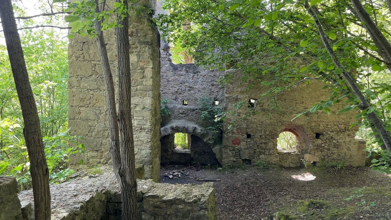 Exploring the majestic ruins of Neckarburg Castle | Rottweil, Germany 2023