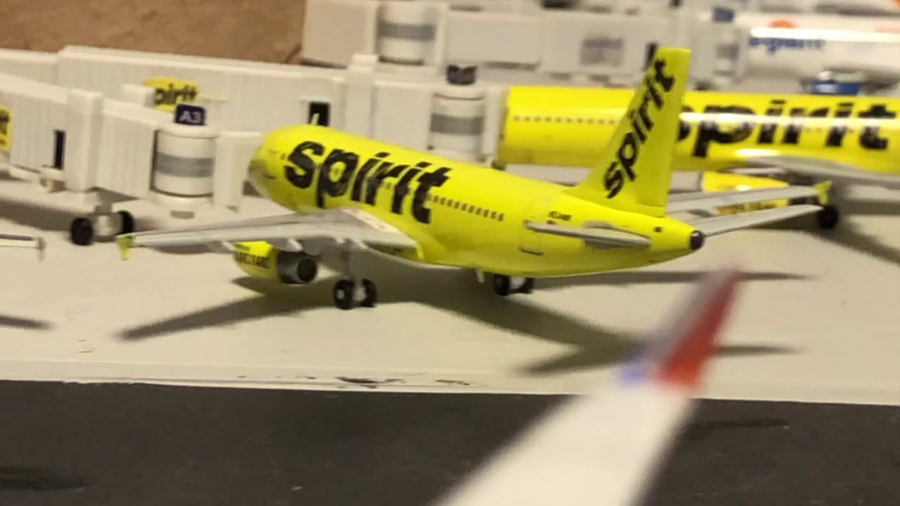 Geminijets Southwest Landing at Model Airport