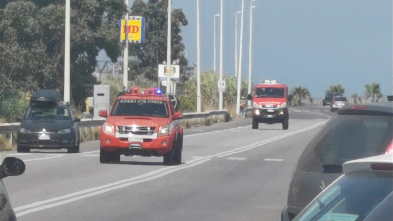 [Squadra Boschiva] Iveco Daily 4x4 Sherpa + Isuzu D-Max Vigili del Fuoco Messina in sirena