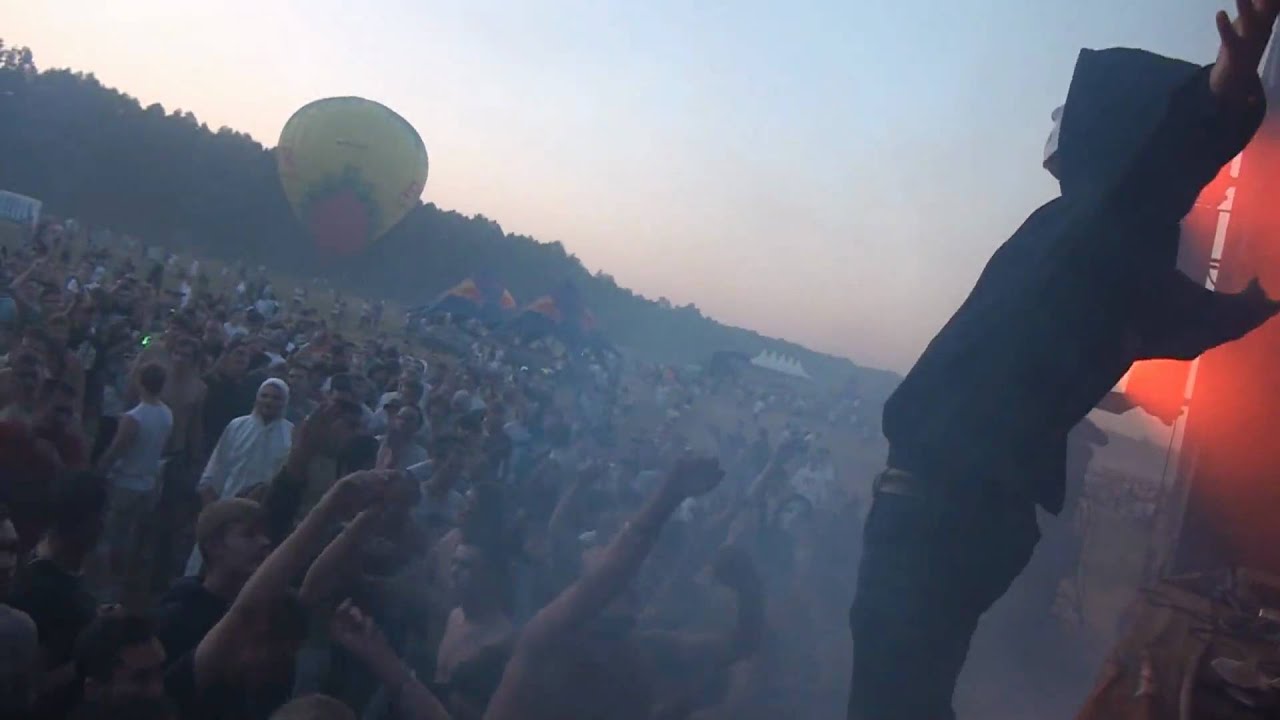 Angerfist @ Ultra Music Festival 2010 - HQ Official