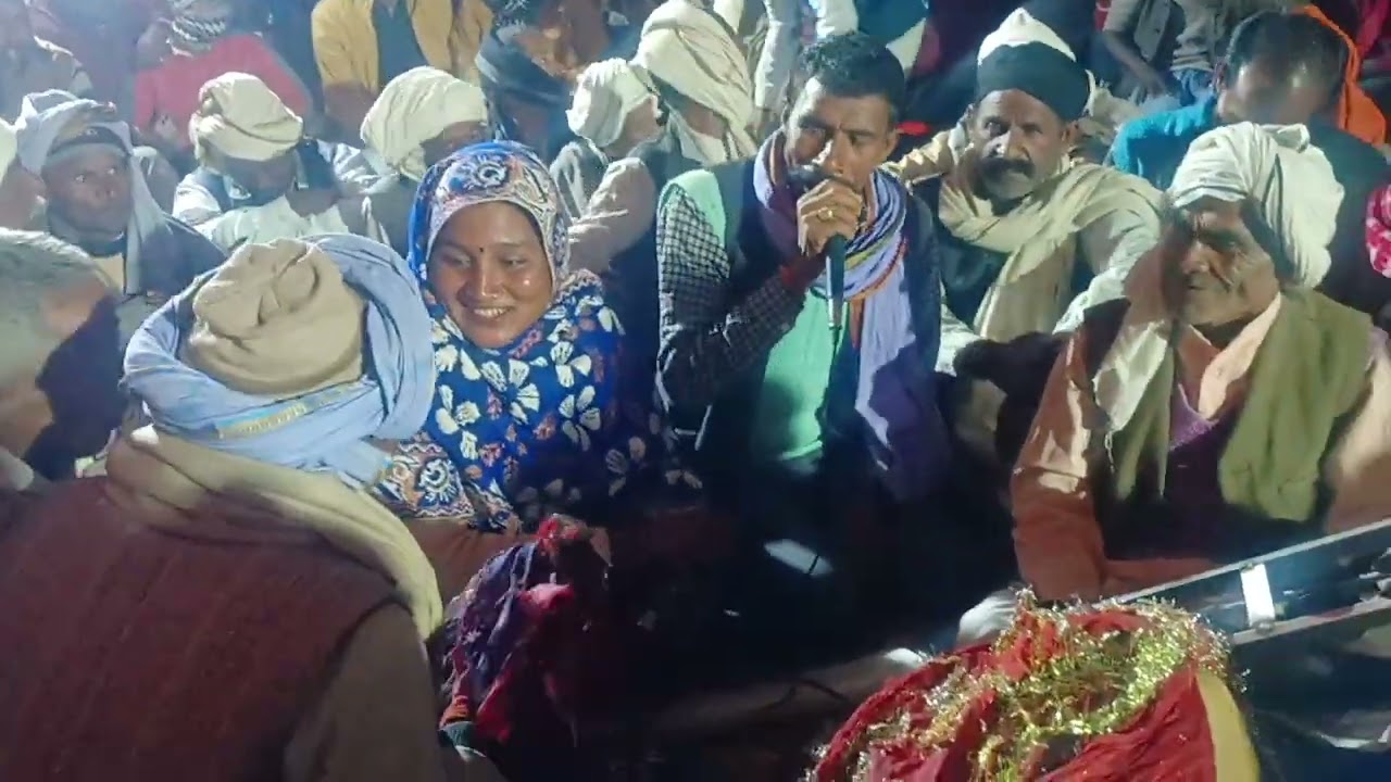 Sat guru gyan badariya barase Bhajan songs by Nagina Madam 
