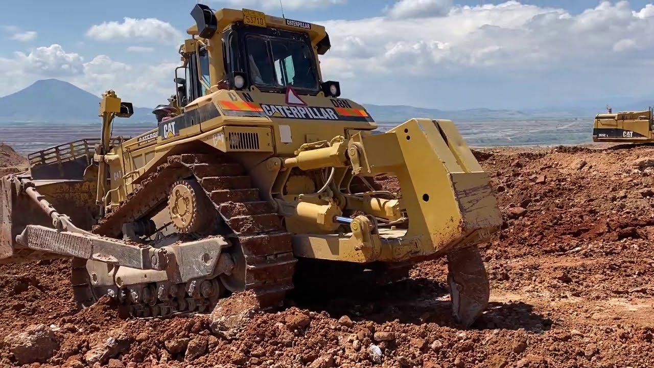 Caterpillar D8N Bulldozer Ripping And Pushing