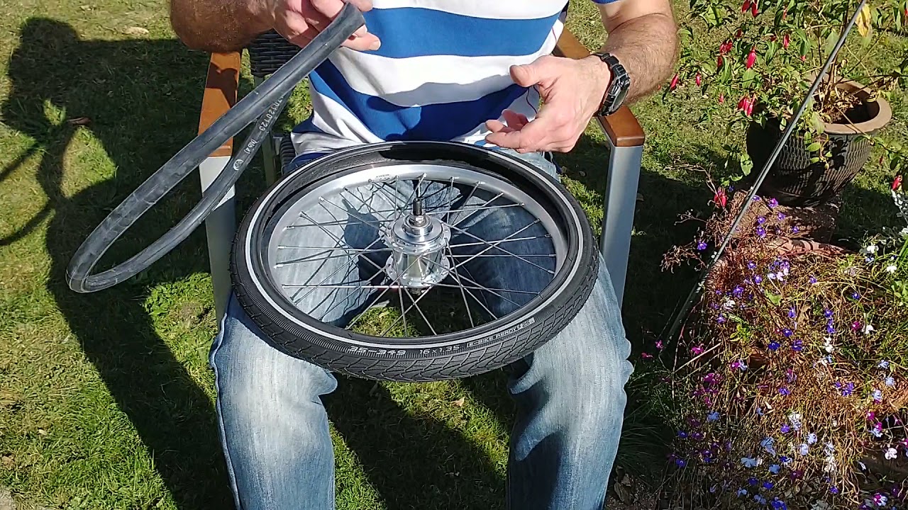 Fitting a Schwalbe Marathon Plus Tyre to a Brompton Wheel