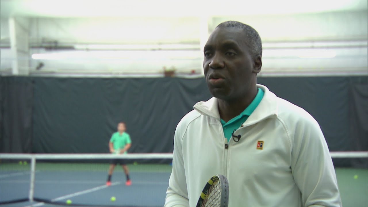 Sam Aliassime nommé entraîneur de l'année au tennis canadien