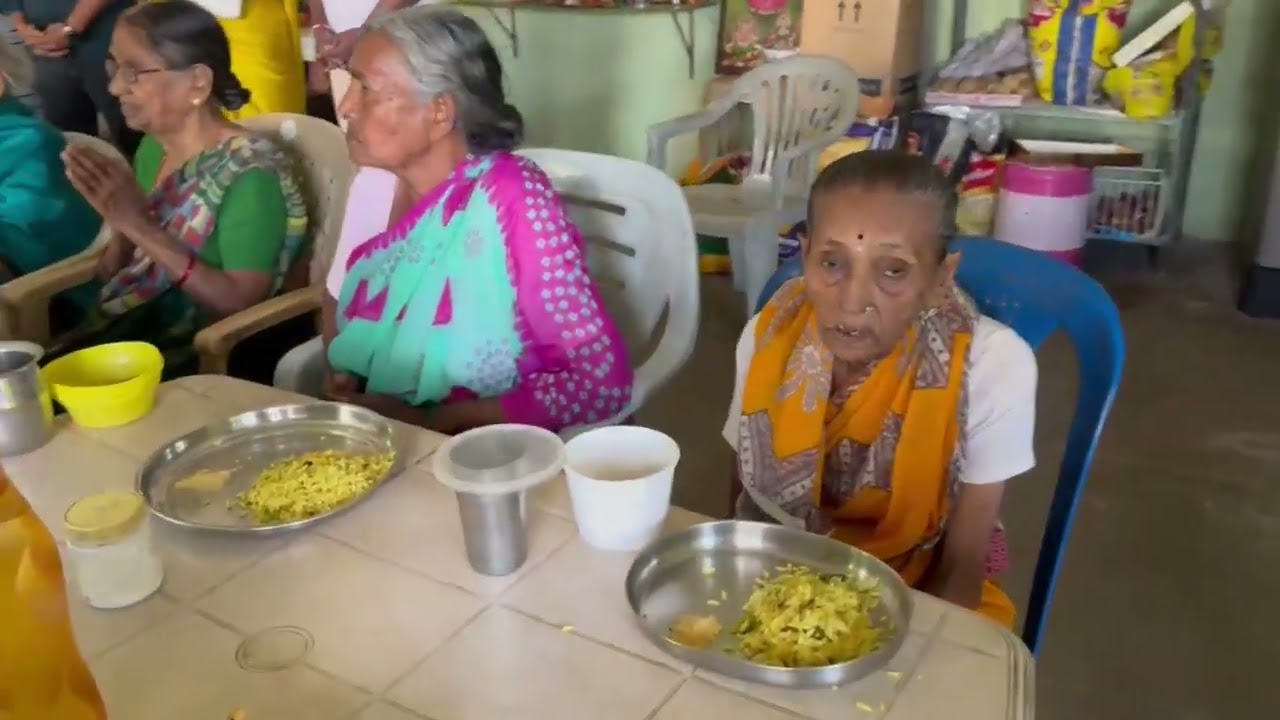 BREAKFAST SECTION AT SRIKRISHNA OLD-AGE HOME ❣️