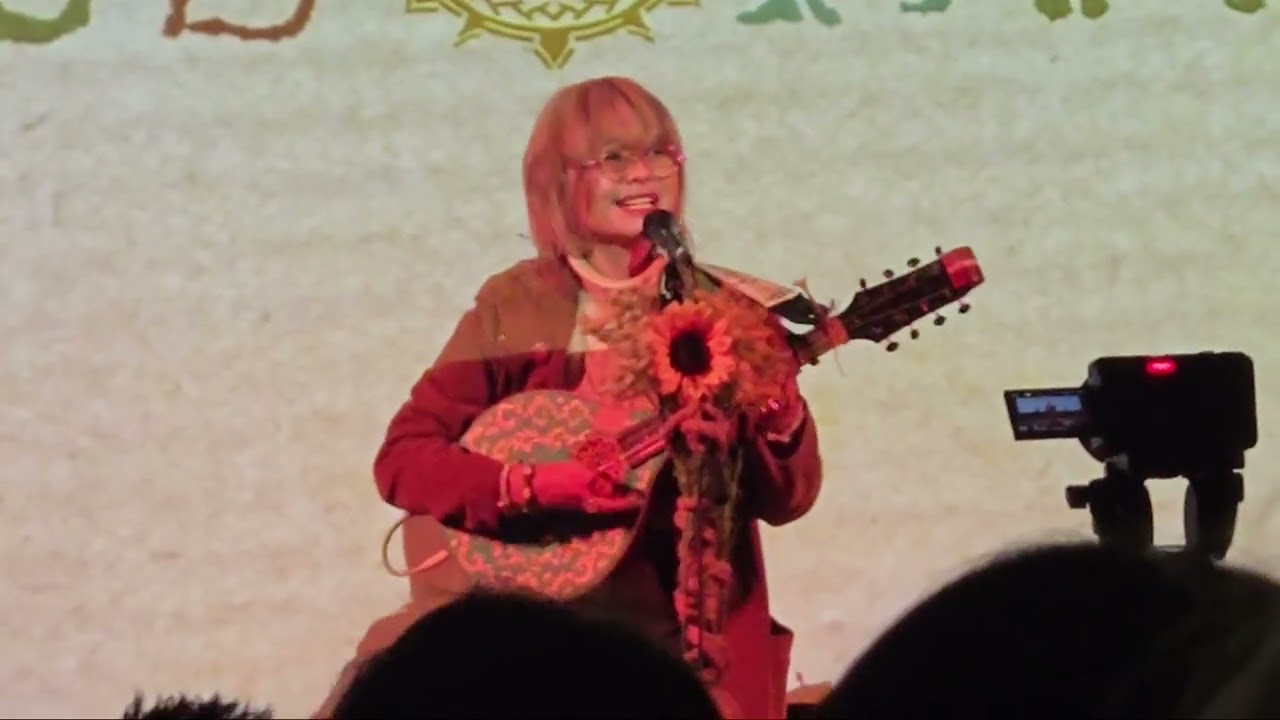 Hearken - Yaelokre Live Performance at Come Along for a Lark