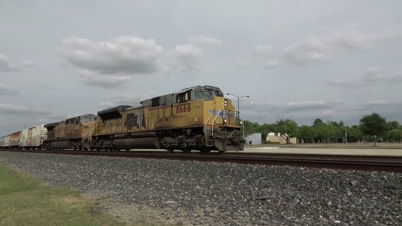 Summer Break Railfanning! Back into Sugar Land, TX. - May 22, 2022