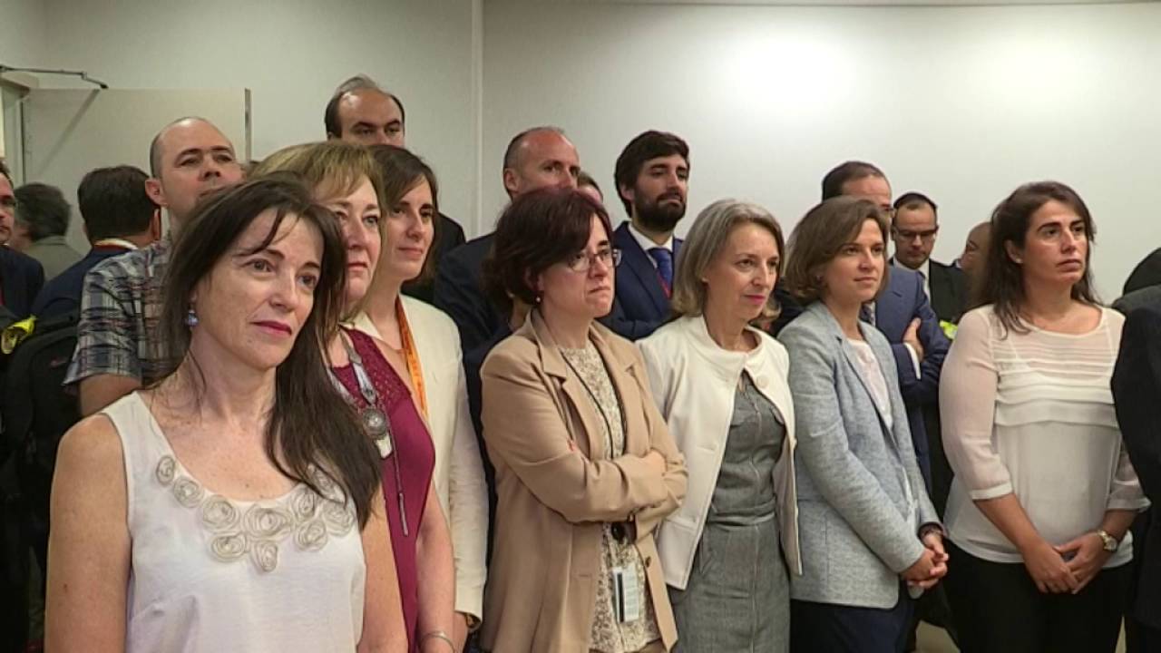 SS.MM. los Reyes  con los trabajadores de la Misión de España en la ONU