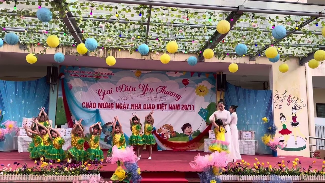 Tiết mục hát múa 