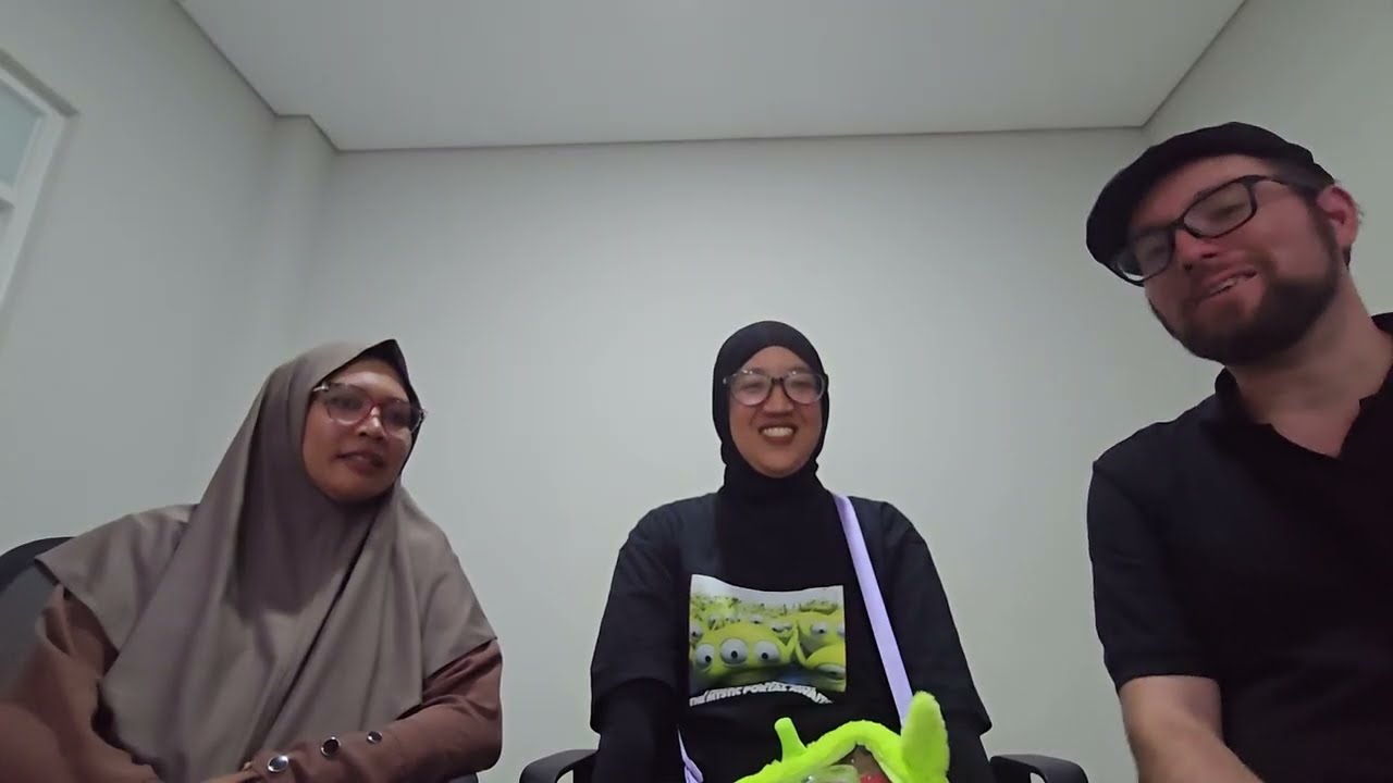 Hallucinating or Trying to End It All: The Intense Mood Swings of Bipolar in Yogyakarta, Indonesia