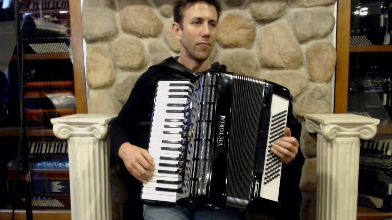 2916 - Black Victoria Super Piano Accordion LMMH 37 96 $2999