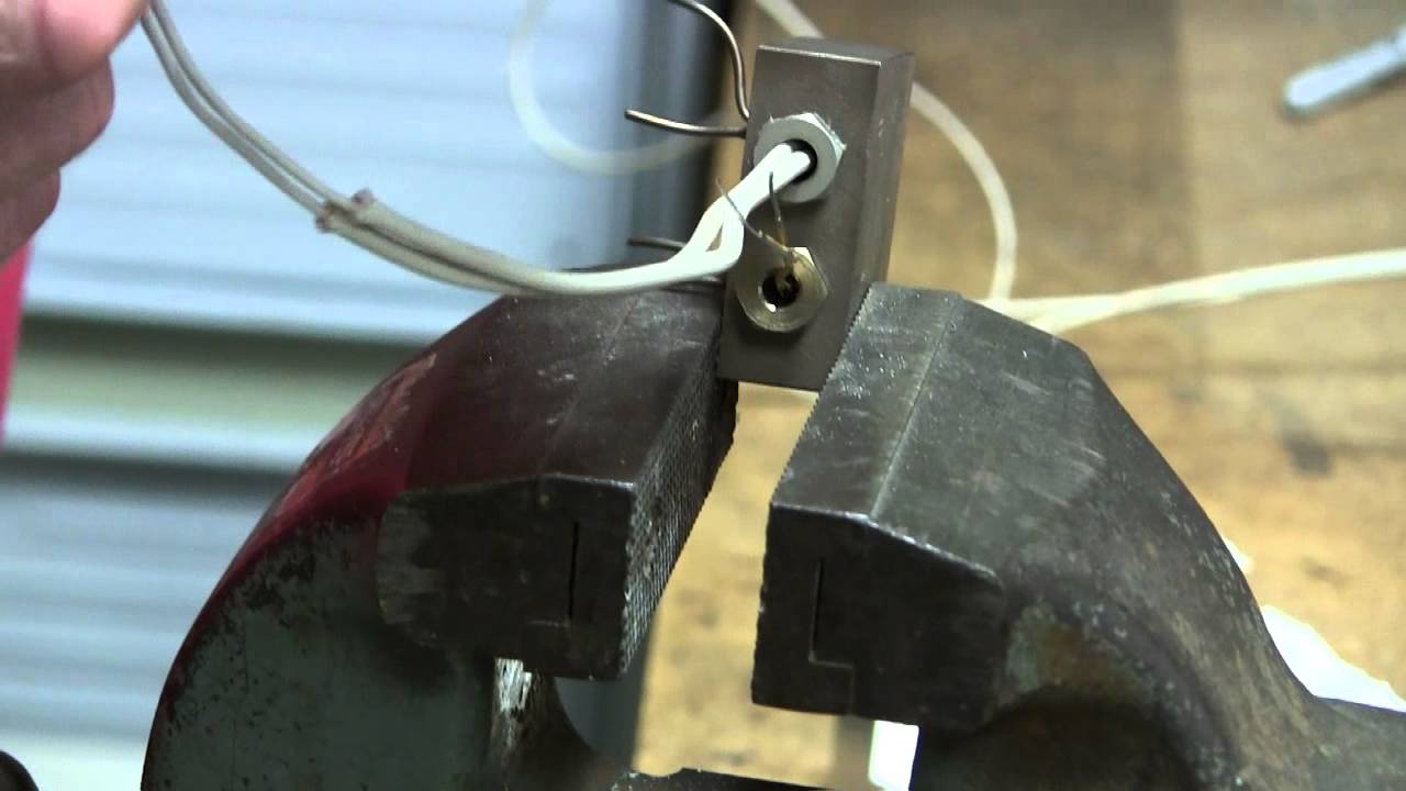 TCD detector servicing SRI Instruments GC