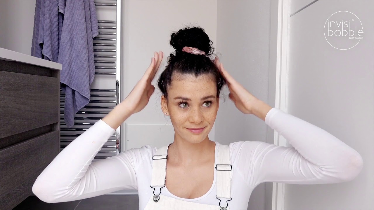 Discover the invisibobble&reg;  WAVER+ with @bettytaube  &ndash; bun