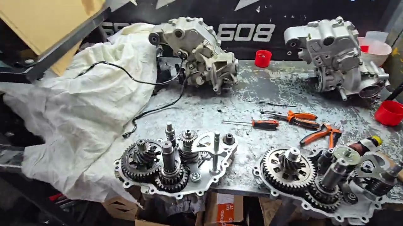 QJ MOTOR SFA 1000 SKRZYNIA BIEG&Oacute;W