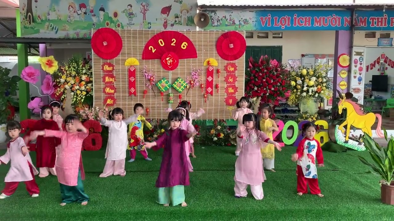 Tiết mục nhảy “ Nàng xuân của lớp mẫu giáo 4-5 Tuổi”
