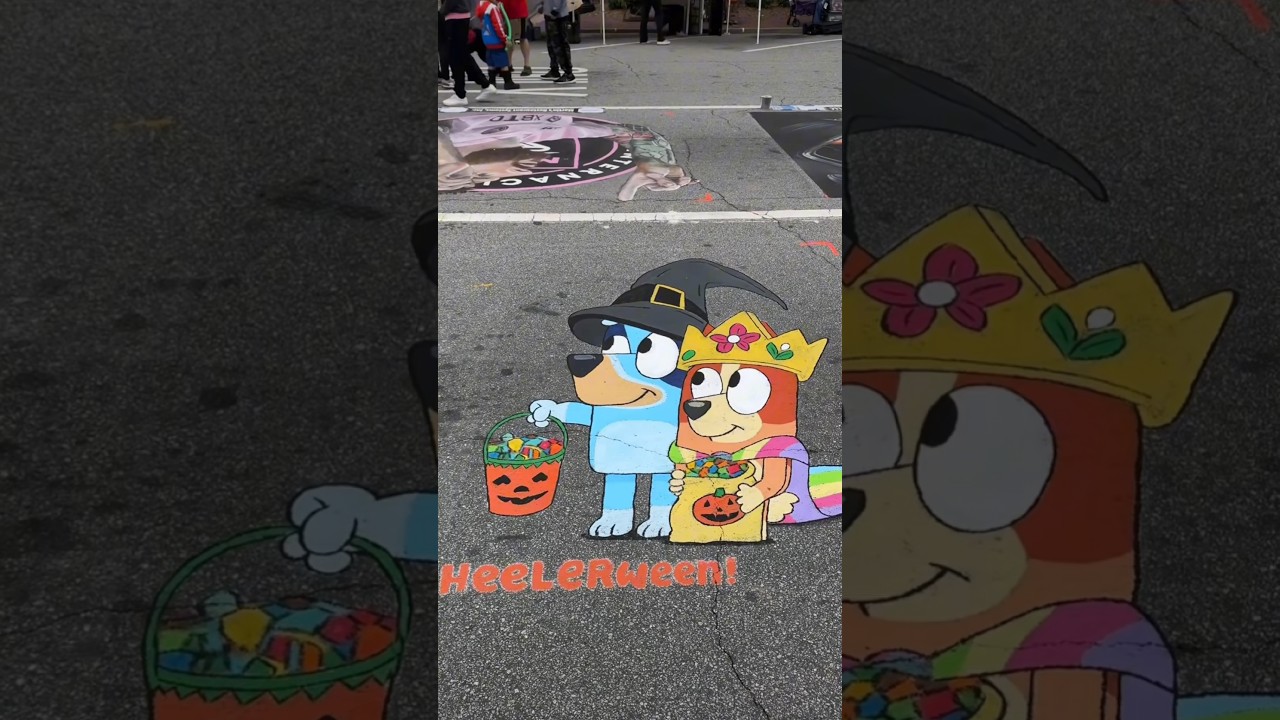 Happy Heelerween! 👻👑 | Bluey #ytshorts #halloween