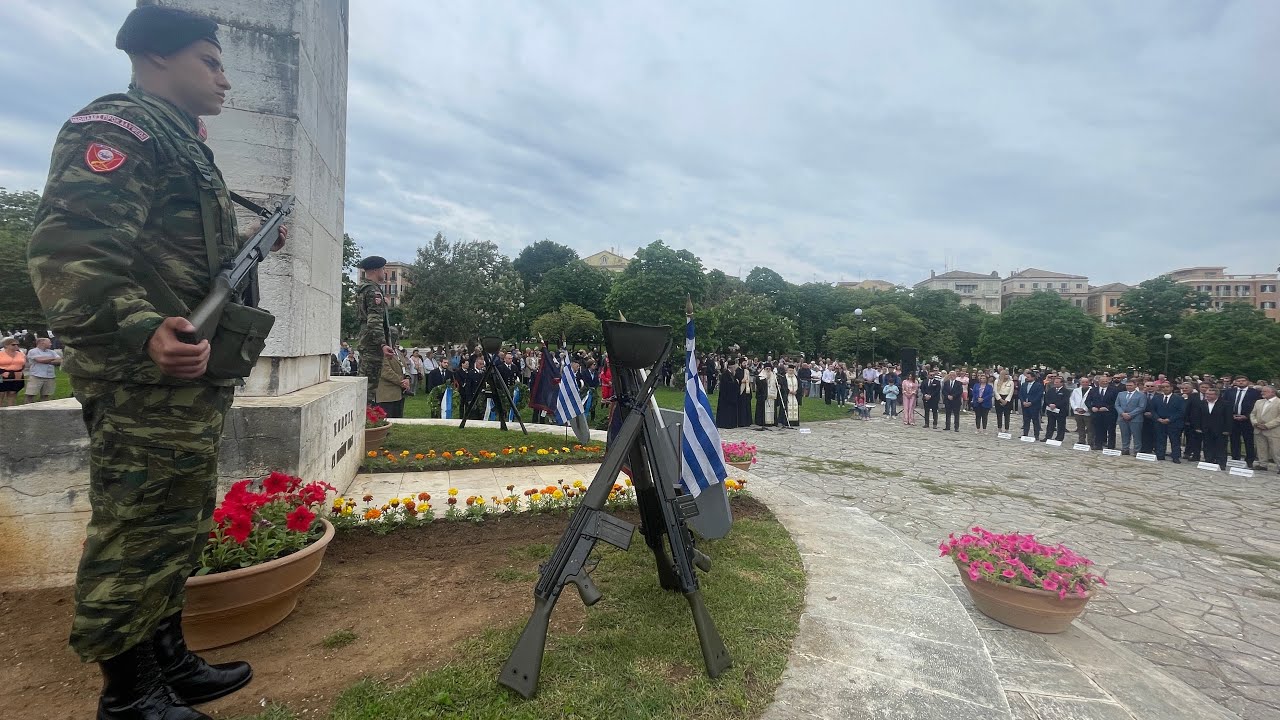 Κέρκυρα: Κατάθεση στεφάνων στο Μνημείο της Ένωσης των Επτανήσων με την Ελλάδα